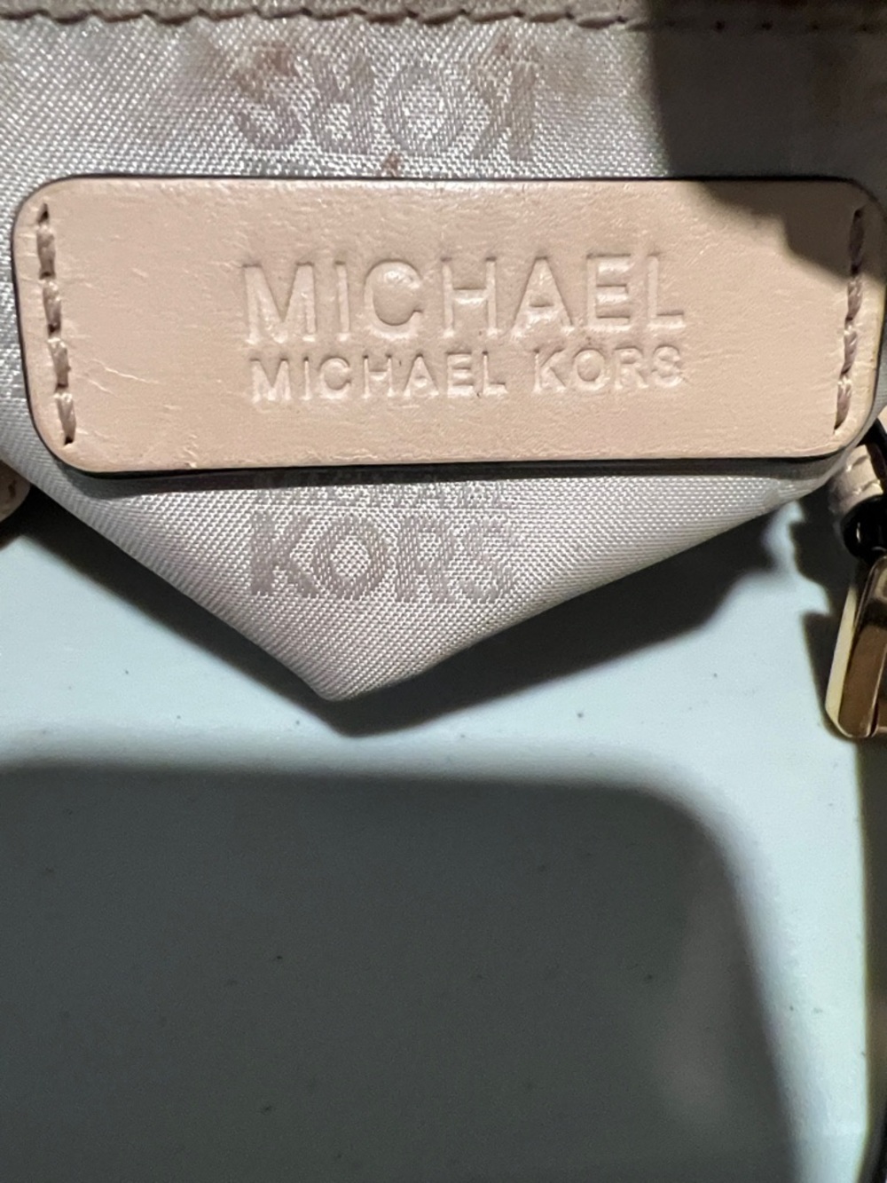 Michael Kors Jet Set Tote Pink Saffiano Leather Large Gold MK Charm Shoulder Bag - Picture 8 of 8